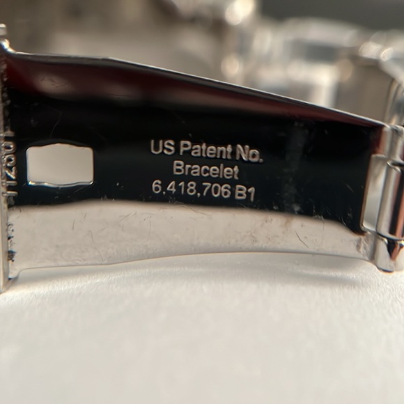 MICHAEL KORS MK-5235 Chronograph Quartz White Mother of Pearl Dial Lucite Watch - Picture 5 of 16